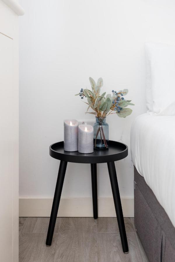 Charming Apartment In The Heart Of Pimlico 런던 외부 사진